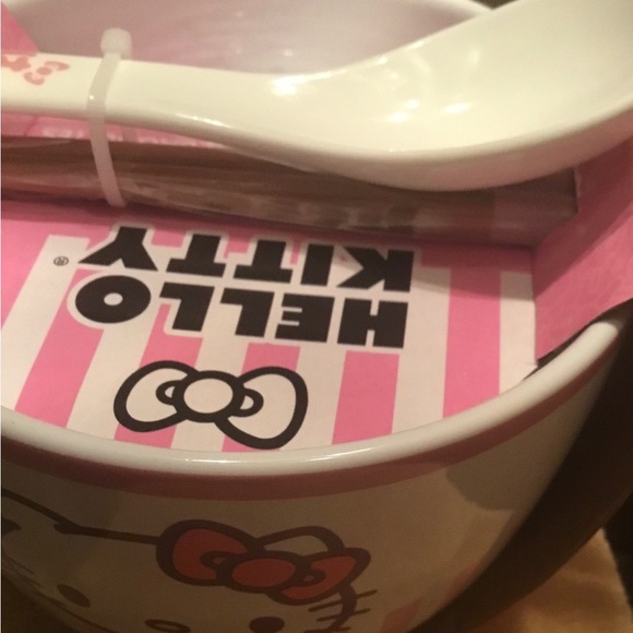 🩷🆕 Sanrio Hello Kitty / Tokyo / Pink Stripes / Ramen Bowl / Chopsticks & Spoon - Picture 8 of 11